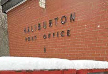 Mail workers to vote on Canada Post offer