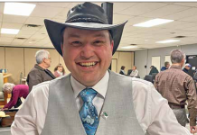 Councils urged to strike pay committee