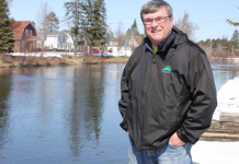 Minden watches water levels
