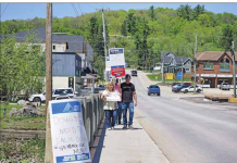 Front-line social workers hit picket line