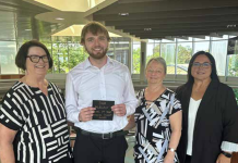 Minden medical student gets award